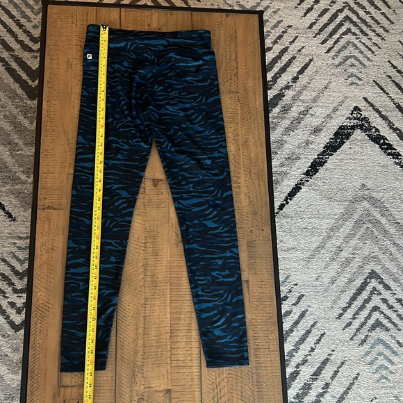 FABLETICS WOMEN'S Blue Camo Print Stretch Leggings - Picture 7 of 13